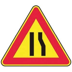 Segnale triangolare cm90 strettoia asimmetrica a destra fig.386